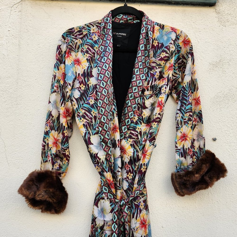 Le Superbe Hibiscus Robe Dress - Picture 6 of 9